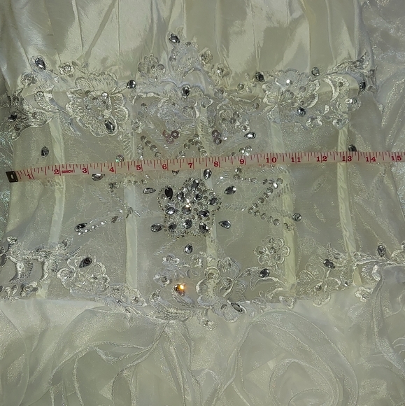 Floral wedding dress. - Picture 16 of 16